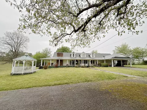 630 Dollie Miller Rd, East Bernstadt, KY 40729