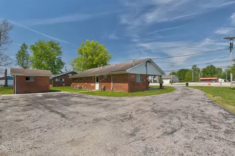 Exterior - 681 E College Ave, Stanton, KY 40380 photo 3 of 4