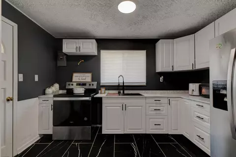 Kitchen - 681 E College Ave, Stanton, KY 40380 photo 1 of 2