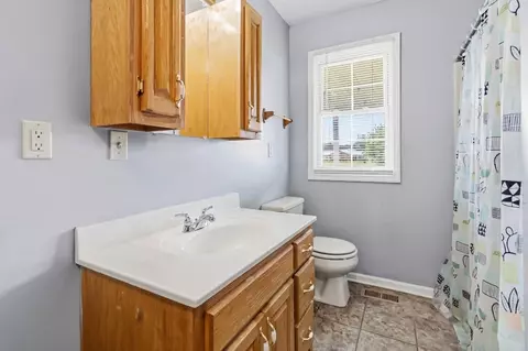 Bath - 88 Adyson Ln, Brodhead, KY 40409 photo 1 of 2