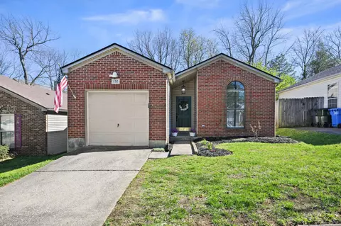 132 Ellemoor Ln, Lexington, KY 40515