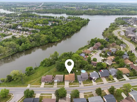 308 Squires Rd, Lexington, KY 40515