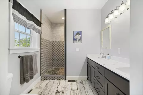 Bath - 165 Dory Dr, Salvisa, KY 40372 photo 1 of 8