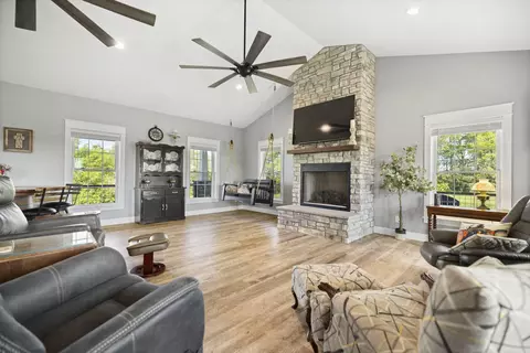 Living - 165 Dory Dr, Salvisa, KY 40372 photo 1 of 4