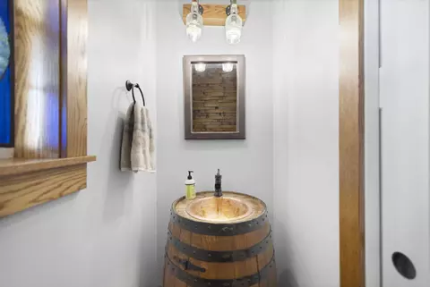 Bath - 165 Dory Dr, Salvisa, KY 40372 photo 6 of 8