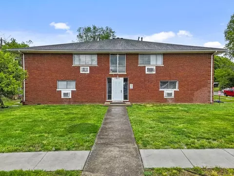 1921 Oxford Cir, Lexington, KY 40504