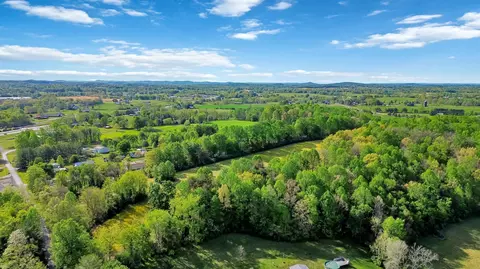 275 Sandidge Rd, Eubank, KY 42567 photo 3