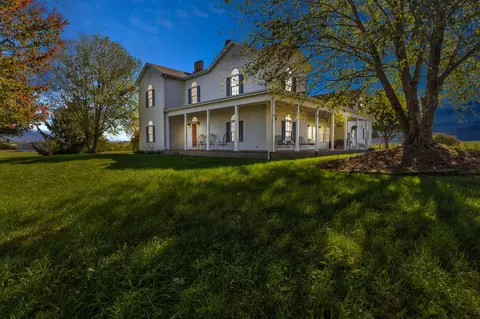 1332 Paris Rd, Mount Sterling, KY 40353