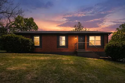 210 Chapel St, Paris, KY 40361