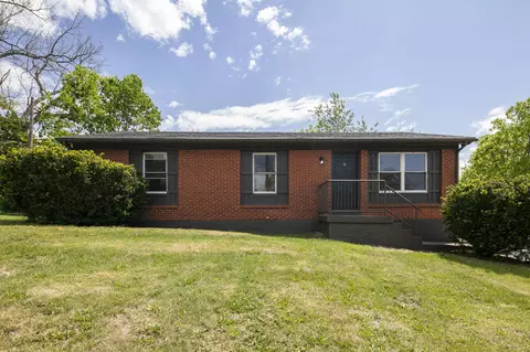 210 Chapel St, Paris, KY 40361