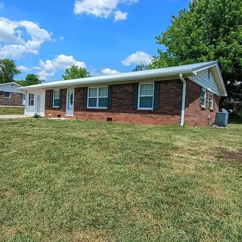 323 Tennessee Ave, Monticello, KY 42633
