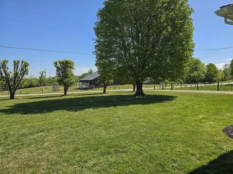 Exterior - 3014 Poplar Hill Rd, Liberty, KY 42539 photo 14 of 21