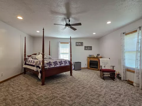 Bedroom - 3014 Poplar Hill Rd, Liberty, KY 42539 photo 7 of 8