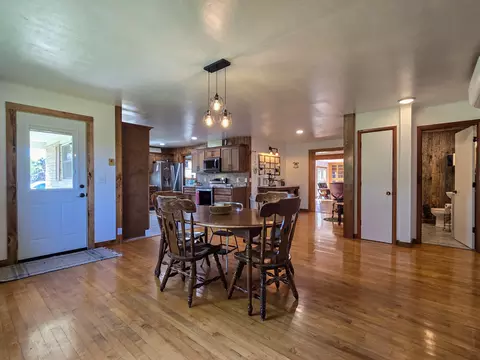 Dining - 3014 Poplar Hill Rd, Liberty, KY 42539 photo 2 of 3