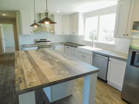 Kitchen - 413 Bethlehem Rd, Waco, KY 40385 photo 4 of 5