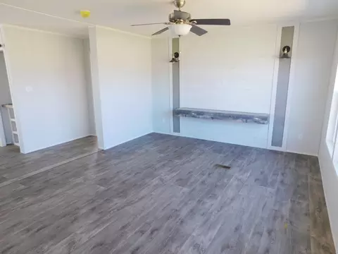 Living - 413 Bethlehem Rd, Waco, KY 40385 photo 3 of 5