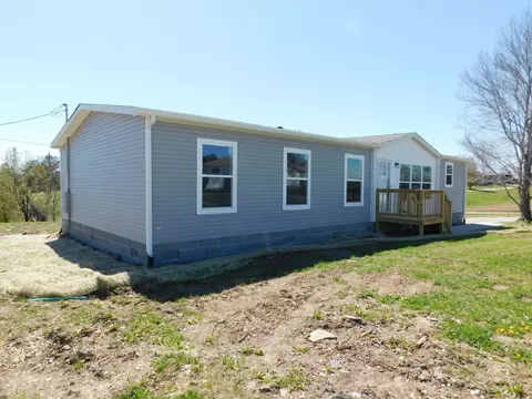 Exterior - 413 Bethlehem Rd, Waco, KY 40385 photo 2 of 3