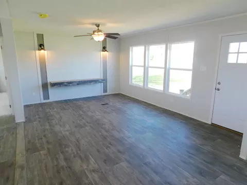 Living - 413 Bethlehem Rd, Waco, KY 40385 photo 4 of 5