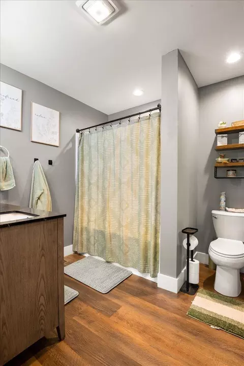 Bath - 504 Wells Rd, Corbin, KY 40701 photo 1 of 2