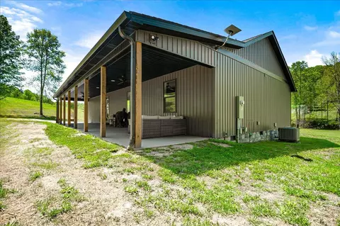 Exterior - 504 Wells Rd, Corbin, KY 40701 photo 10 of 13
