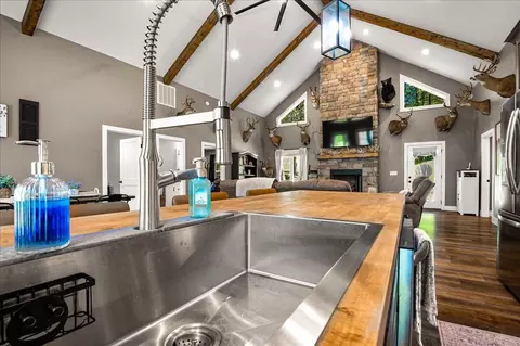 Kitchen - 504 Wells Rd, Corbin, KY 40701 photo 4 of 4