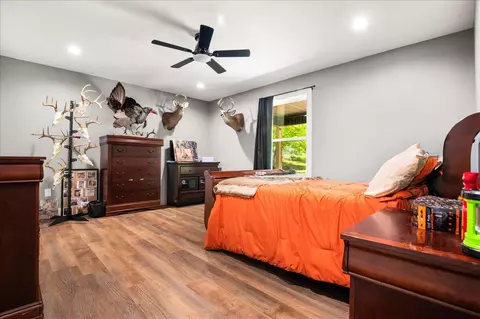 Bedroom - 504 Wells Rd, Corbin, KY 40701 photo 3 of 4