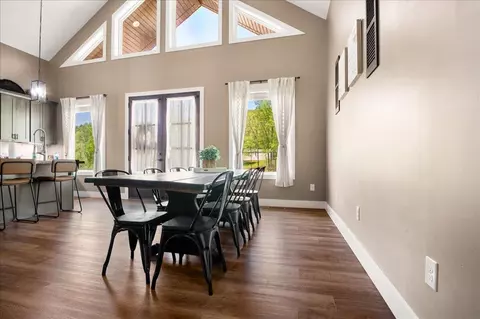 Dining - 504 Wells Rd, Corbin, KY 40701 photo 3 of 3