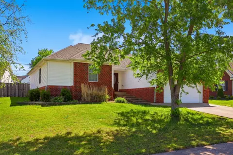 508 Harlan Dr, Nicholasville, KY 40356