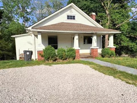 Exterior - 122 Bishop St, Corbin, KY 40701 photo 3 of 9