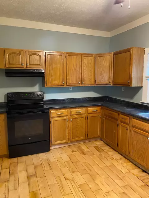 Kitchen - 122 Bishop St, Corbin, KY 40701 photo 2 of 2