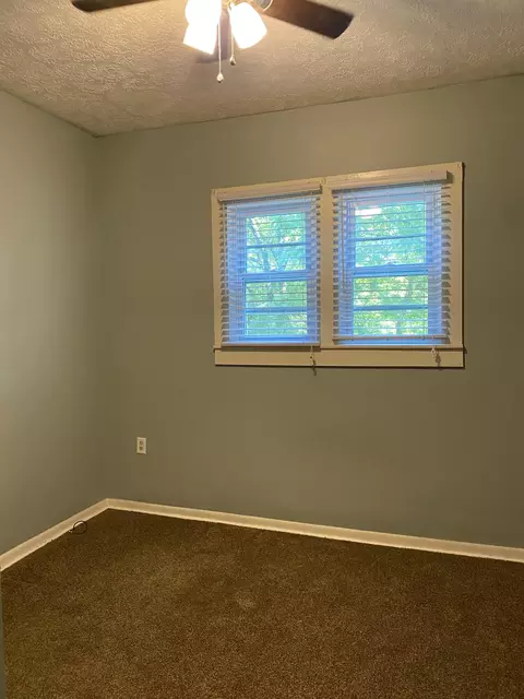 Bedroom - 122 Bishop St, Corbin, KY 40701 photo 3 of 3