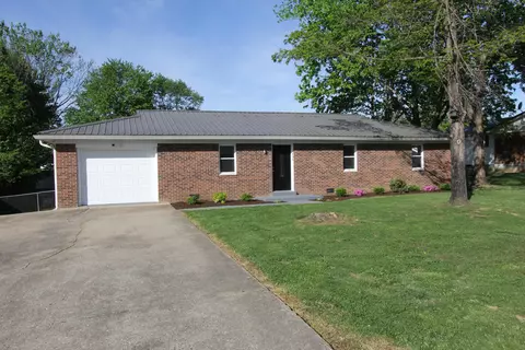 406 Sunset Dr, Lawrenceburg, KY 40342