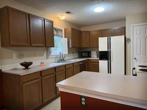 Kitchen - 105 Bronte Pl, Georgetown, KY 40324 photo 1 of 3