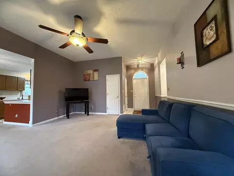Living - 105 Bronte Pl, Georgetown, KY 40324 photo 1 of 3
