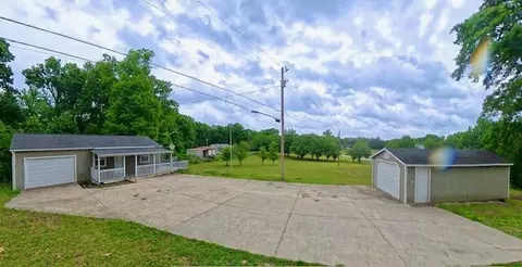 2831 Williamsburg St, Whitley City, KY 42653