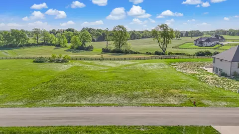 222 Ridgefield Dr, Nicholasville, KY 40356