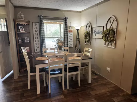 Dining - 280 Piney Hill Rd, Corbin, KY 40701 photo 1 of 1
