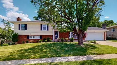 214 Vicksburg Dr, Nicholasville, KY 40356