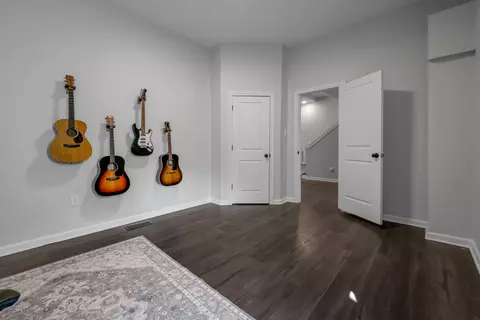 Entry Way - 349 E Third St, Lexington, KY 40508 photo 6 of 9