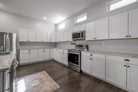 Kitchen - 349 E Third St, Lexington, KY 40508 photo 2 of 3