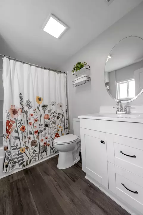 Bath - 349 E Third St, Lexington, KY 40508 photo 3 of 5
