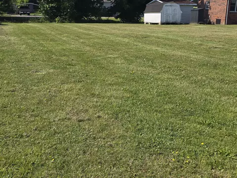 2107 Winchester Ave, Middlesboro, KY 40965 photo 3