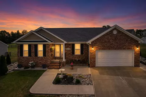 122 Max Cavnes Rd, Danville, KY 40422