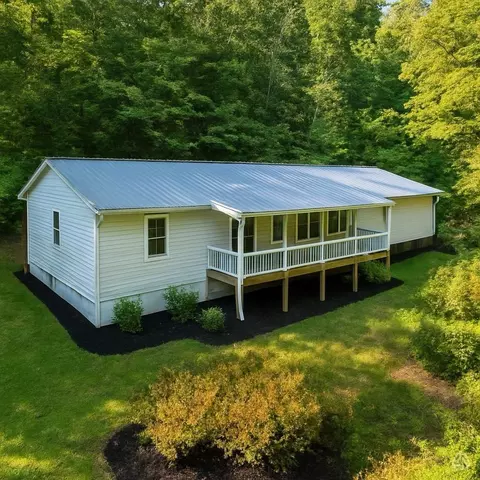 993 Lick Branch Rd, Carrie, KY 41725