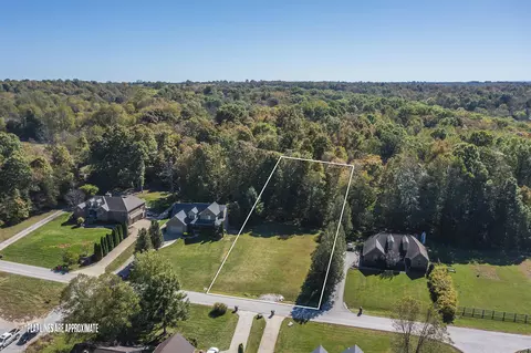 125 Green Sentinel Dr, Nicholasville, KY 40356