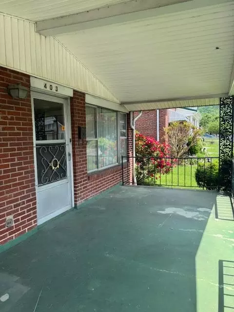 403 E Mound St, Harlan, KY 40831