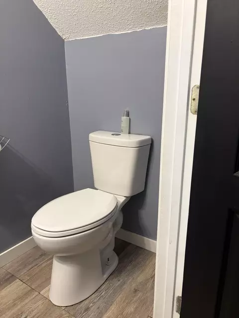Bath - 507 Swan St, Corbin, KY 40701 photo 6 of 10