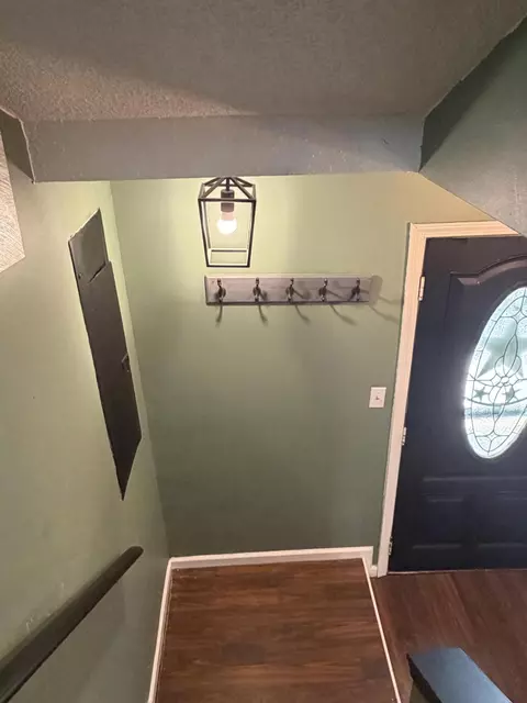 Entry Way - 507 Swan St, Corbin, KY 40701 photo 5 of 5