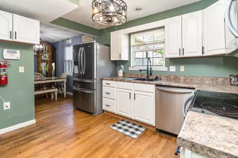 Kitchen - 507 Swan St, Corbin, KY 40701 photo 6 of 6