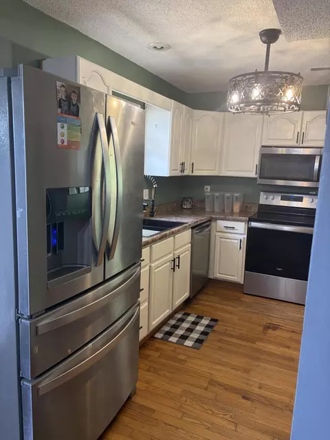 Kitchen - 507 Swan St, Corbin, KY 40701 photo 2 of 6